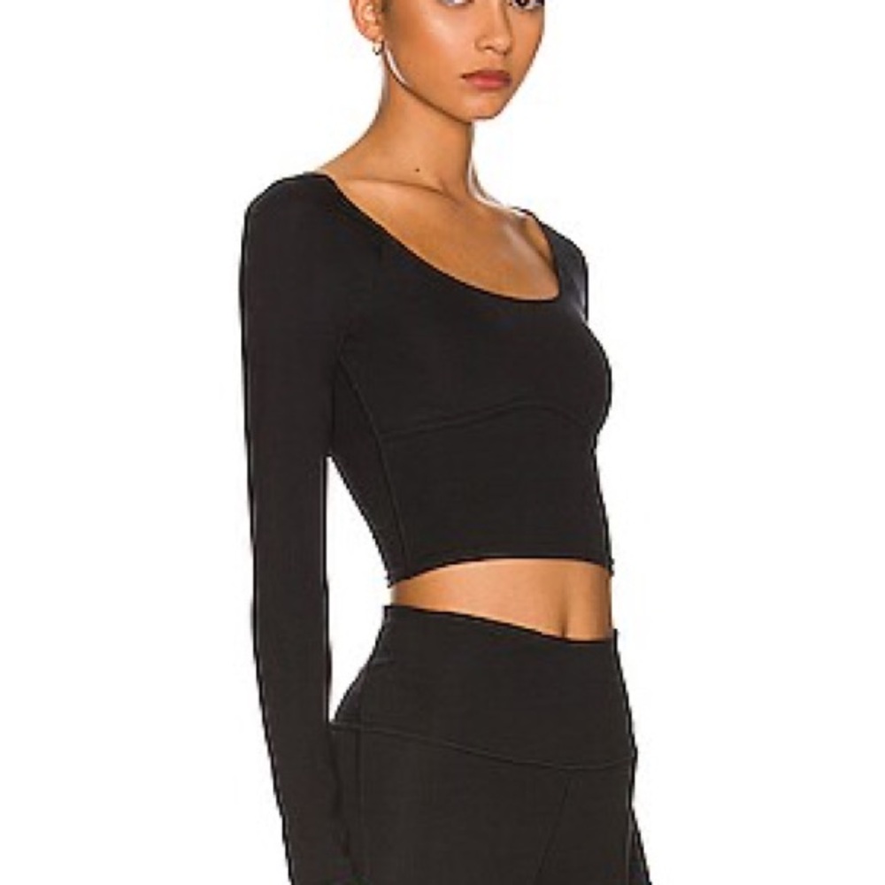 Elegant Black Long Sleeve Crop Top